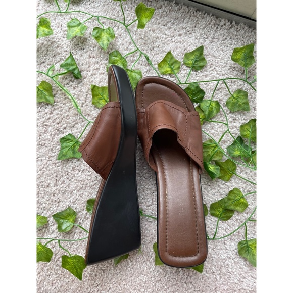 Vintage Shoes - 🌿 Awesome 90’s Vintage Brown Leather Wedge Sandals